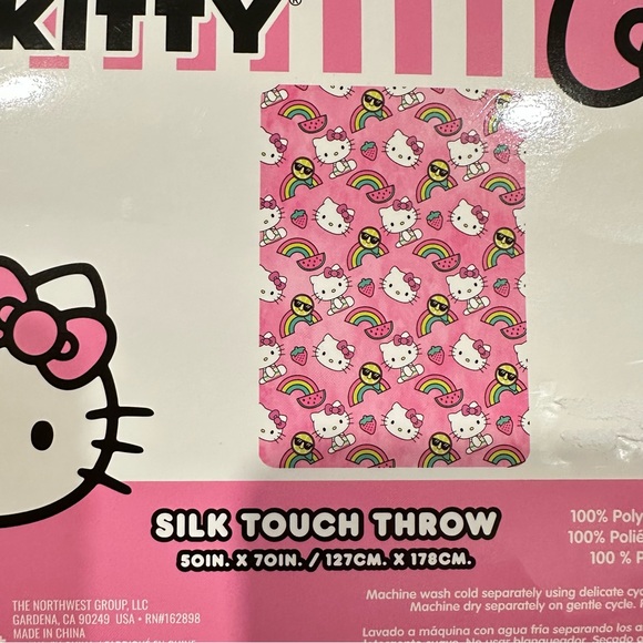 Hello Kitty Tie Dye Rainbow Pink Plush Silk Throw Blanket 50 x 70 inches - Picture 9 of 10